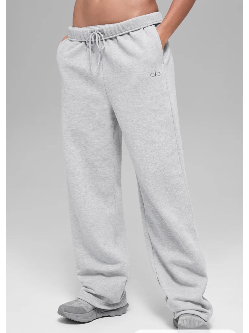 ALO Accolade Straight Leg Sweatpants NWT womans large